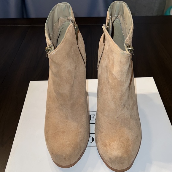 Steve Madden Booties - Picture 3 of 6